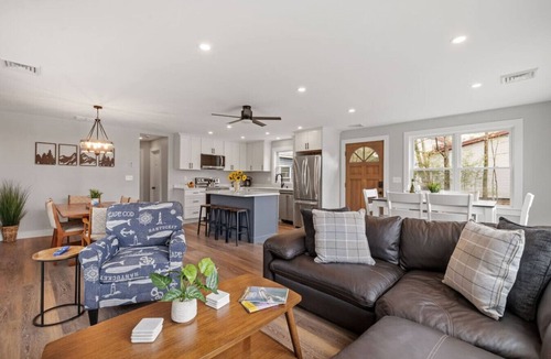 Gilford House | Modern Lakes Luxury | Winni | Minutes to Gunstock