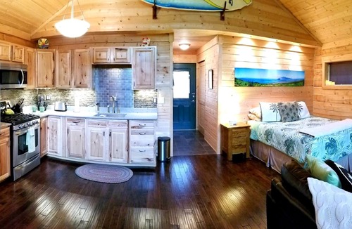 Talkeetna Cabin | Modern Log Cabin Vacation Rental with En Suite Sauna in Talkeetna, Alaska