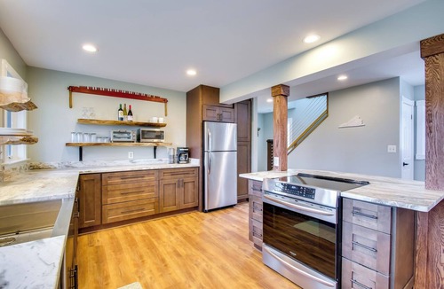Nellysford Cottage | Modern Nellysford Getaway on 40 Private Acres!