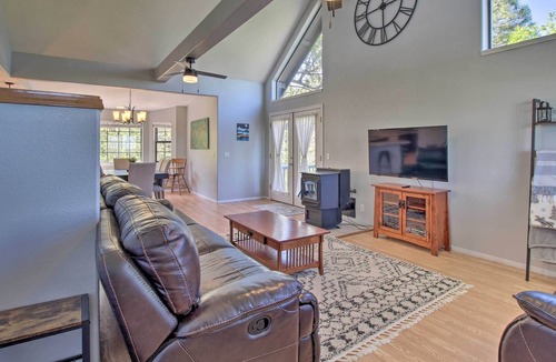 Timberland Acres Cabin | Modern Show Low Retreat w/ Deck & Mtn Views!