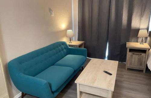 University Heights Apartment | Modern Studio - Near UNM, Nob Hill and downtown