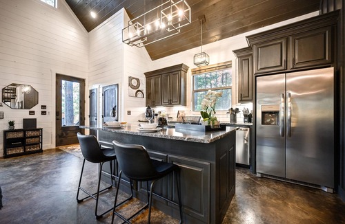 Pickens Cabin | Modern Wellness Retreat | Yoga EV Dog Friendly