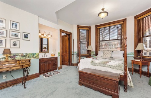 Maysville Bed & Breakfast | Moon River Bed and Breakfast