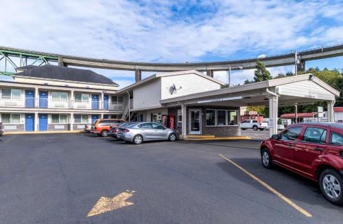 Astoria Hotel | Motel 6-Astoria, OR