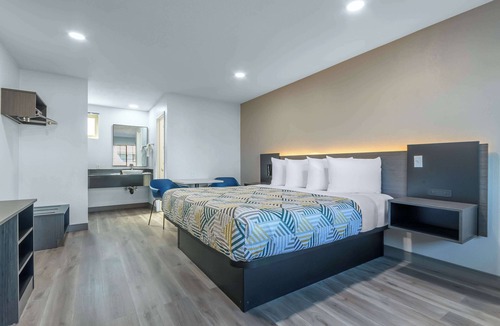 Willows Hotel | Motel 6 Willows, CA