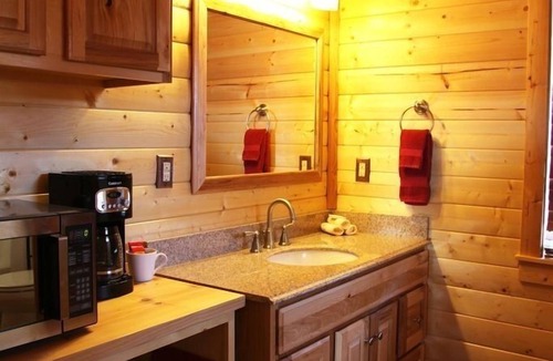 Red River Apartment | Mountain Views Out Every Window