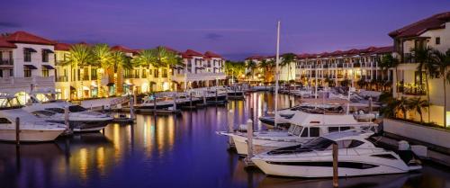 Royal Harbor Resort | Naples Bay Resort and Marina