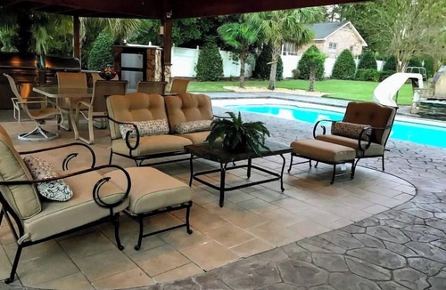 Orangeburg House | Nestled between historic Charleston and Columbia.