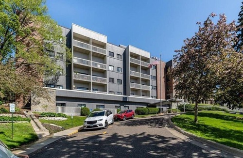 West Seventh Condo | NEW 1-bedroom condo with WiFi, AC in lovely Saint Paul near Hospitals!
