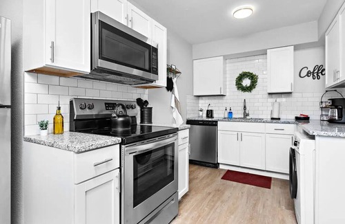 Lawrence Apartment | No Place Like Mahomes