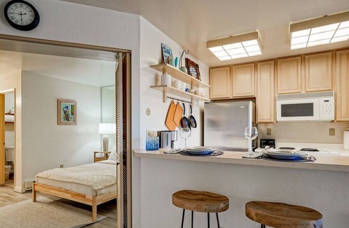 Monterey Condo | Ocean Harbor 312 - Monterey Condo - Beachfront Monterey Bay