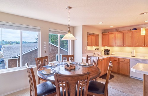 Long Beach House | Ocean View, Close to Town and Beach, (SView)