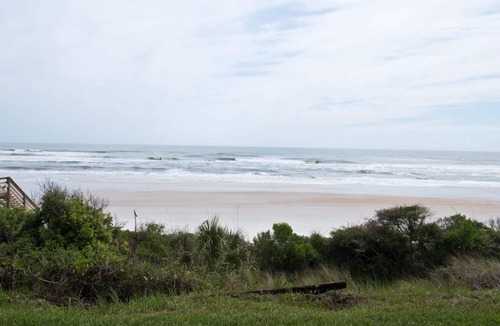 Crescent Beach Condo | Oceanfront 2 Bedroom Flat Summerhouse Unit 452