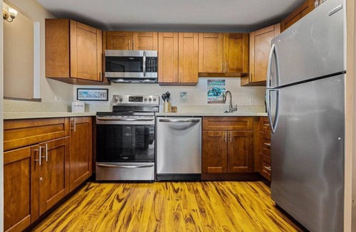 Honokowai Condo | Oceanfront ground floor haven with tropical charm