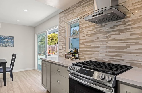 Carpinteria House | One Story Pool Home near Carpinteria Beach !