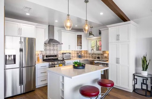 Ventura House | Pacific Combo Homes W/Ocean Views, Patios, 5 Min Walk To Downtown