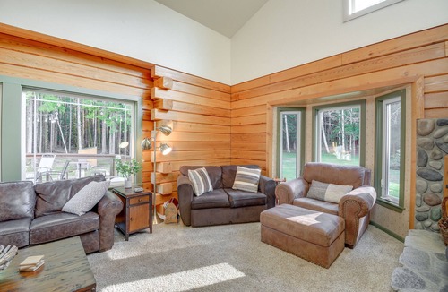 Forks Cottage | Peaceful Retreat on 10 Acres < 7 Miles to La Push