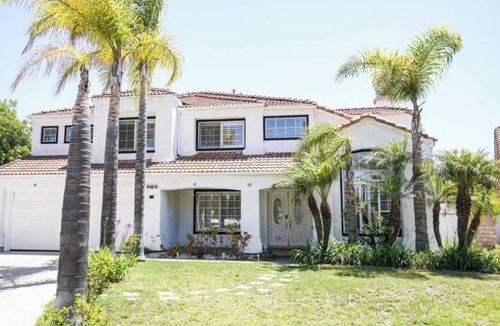 Oxnard House | Perfect 4-bedroom house in Oxnard for your next getaway