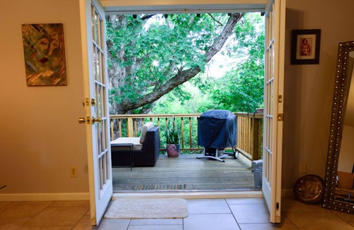 Eureka Springs Cottage | Perfect Location Between Beaver Lake & Eureka Spgs!