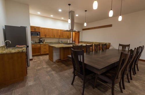 Cooper Landing House | Perfect place to spread out and relax. Lots of room for your large group.