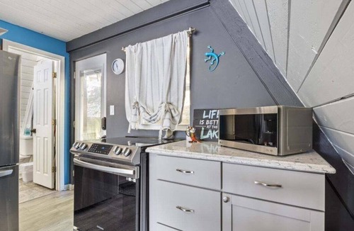 Rocky Mount House | Pet Friendly A Frame w/Private Dock & Great Lake Views