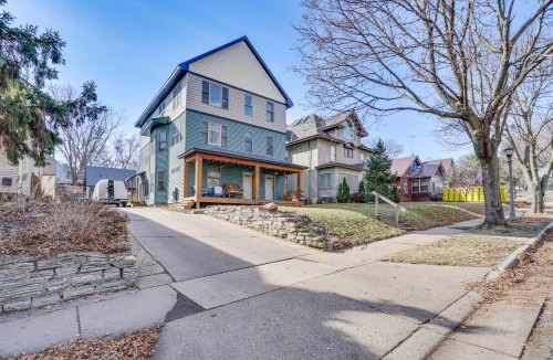Riverview House | Pet-Friendly Saint Paul Vacation Rental w/Deck!