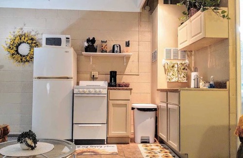 Mid America Apartment | Pet Friendly Studio Cottage #3 At The Water's Edge