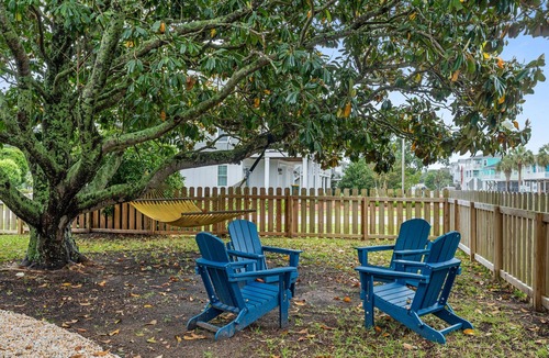 Kure Beach Cottage | Pet Friendly w/2 Fenced, Shaded Yards 2 Blocks from Ocean in Kure Beach, NC