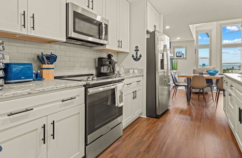 Colington Condo | Pet-Friendly Waterfront Condo Near OBX Beaches