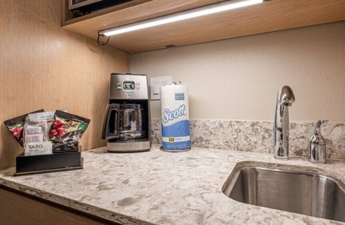 Desert Ridge Apartment | Phoenix | Desert Hideaway | Golf & Resort Pool