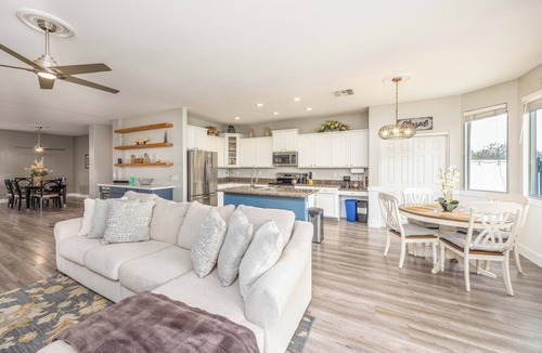 Laveen Ranch House | Phoenix Resort Home: Open Concept Pool Spa Cabana Families Love It!