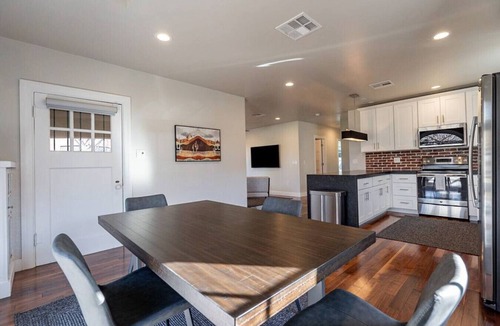 Encanto House | PHX Retreat | 2 Bedroom 2 Bath Home in Historic Neighborhood