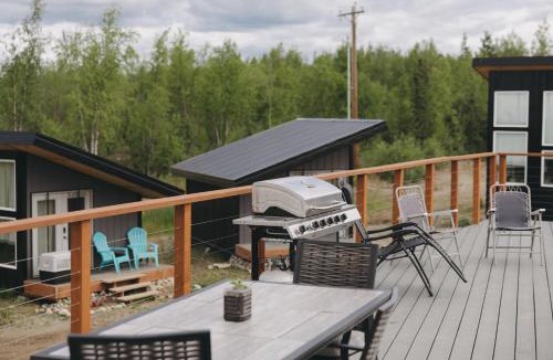 Houston Apartment | Pilot Lodge - Incredible Alaskan Airplane Home Boeing 727