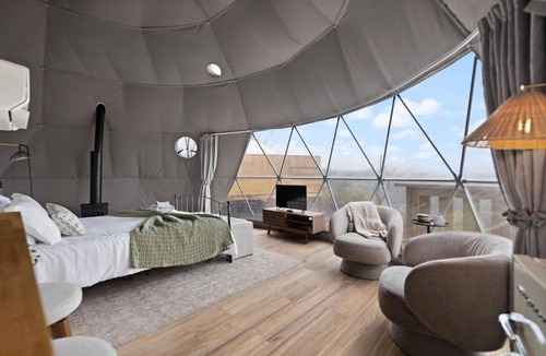 Stanton House | "Pineview Peak" The Overlook LUX Dome - RRG