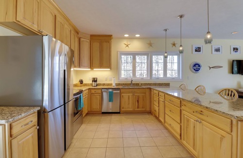 Foster House | Pool & Dock Access! Bohannon Cottage on the Bay