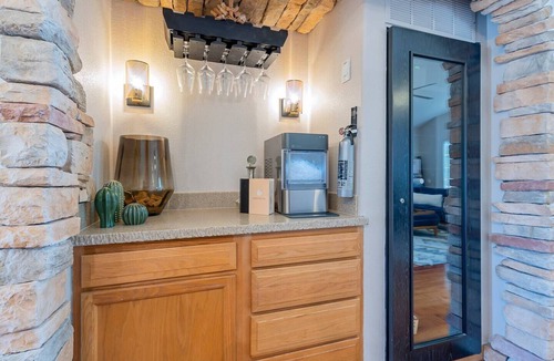 The Islands House | Pool w/Slide~Firepit~HotTub~BBQ~UHad Me at Gilbert
