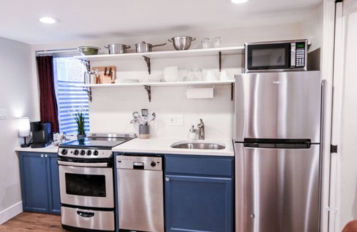 Washington Park West Apartment | Private Basement Studio Near Wash Park