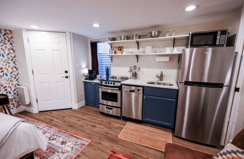 Washington Park West Apartment | Private Basement Studio Near Wash Park