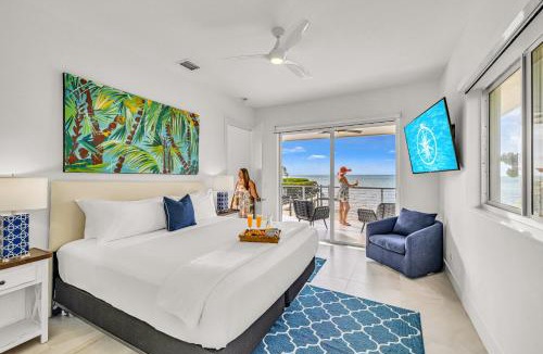 Islamorada House | Private Beach Private overwater dock Heated Pool Mahi Key