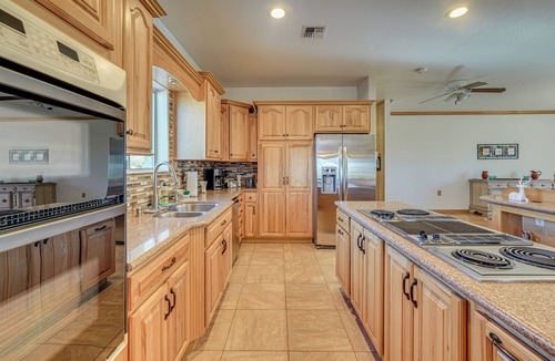 Apache Junction House | Private Hot Tub & Epic Views in Superstition Mtns!