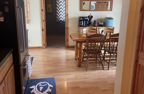 Winter Cabin | Private, Pet Friendly Lakefront Cabin