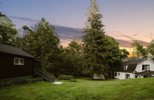 Eldred House | Private Sauna, 2 Fire Pits | 2 Houses, Sleeps 16