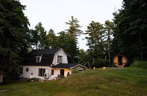 Eldred House | Private Sauna, 2 Fire Pits | 2 Houses, Sleeps 16
