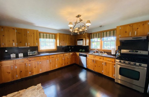 Dundas House | Private, Spacious Country Retreat. Pets welcome!