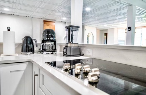 Scotts House | Private Waterfront Retreat on Lookout Shoals Lake!