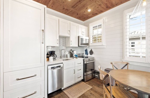 Rosemary Beach Cottage | Providence Carriage in Rosemary Beach, Fully Renovated, 3rd tier from gulf with gulf view