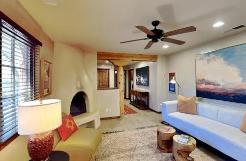 Historic Eastside House | Puerta De Alameda