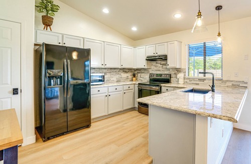 Springer Ranch House | Putting Green & Pool! Peoria Home Near Sports