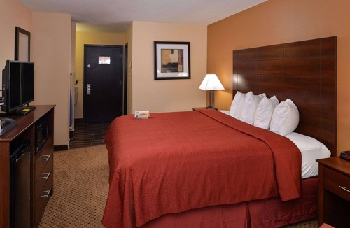 Appleton Hotel | Quality Inn Appleton West