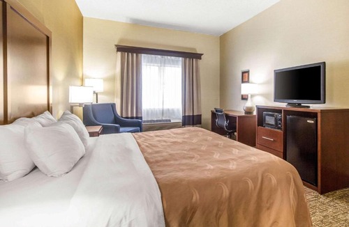 Corbin Hotel | Quality Suites Corbin North